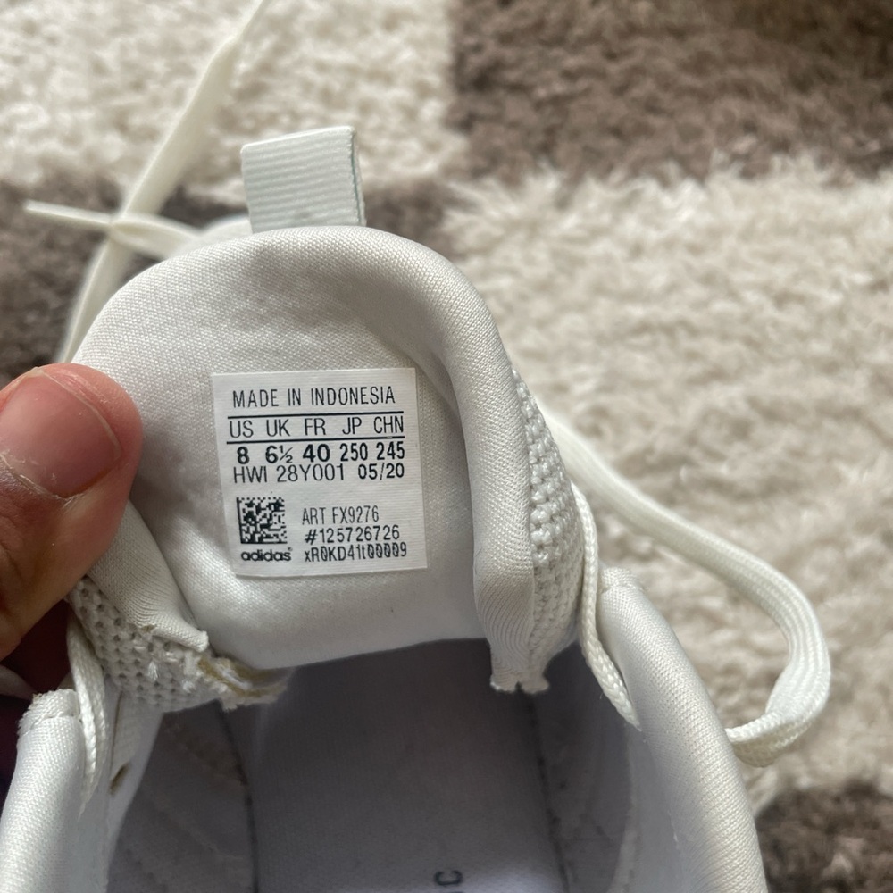 ADIDAS primeblue sneakers made with parley ocean plastic - Picture 2 of 7